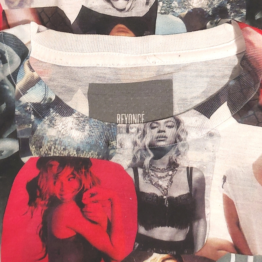 Beyoncé Women's Colorful Collage Print Short Sleeved Graphic T-shirt EUC Size M - Picture 9 of 10